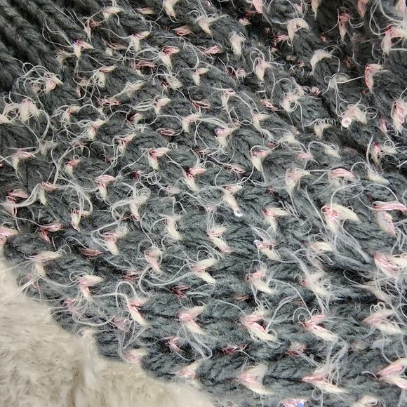 Melrose & Market NWT Gray Pink Eyelash Knit Pom Pom Beanie Hat Cozy - Picture 3 of 8